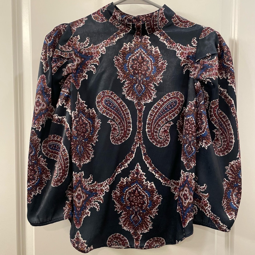 BLACK SILK BLOUSE PAISLEY PRINT